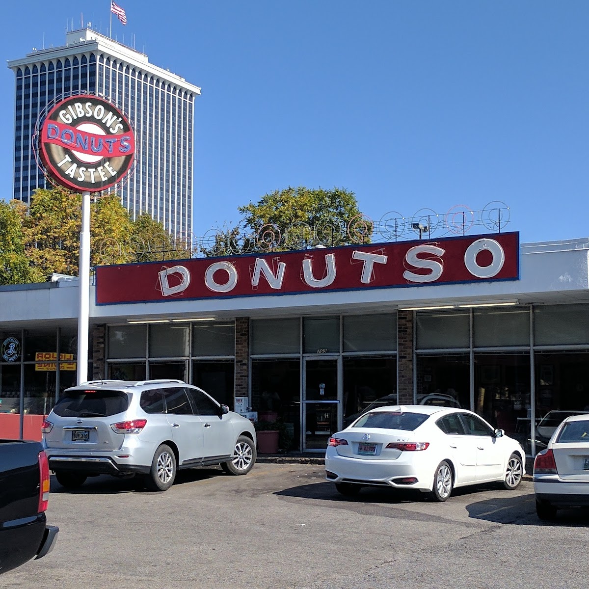 Gibson's Donuts-1
